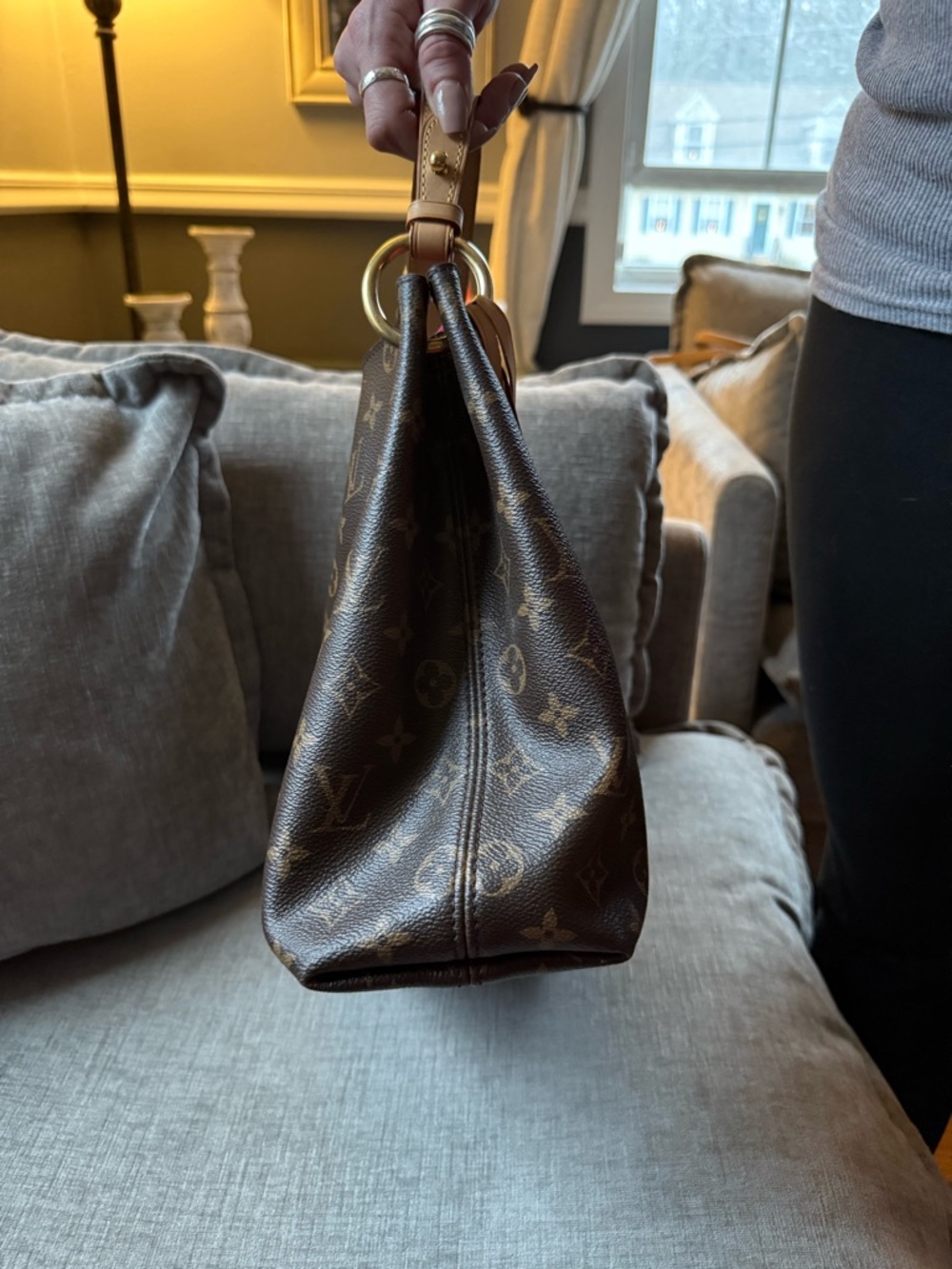 Louis Vuitton Graceful PM Monogram Bag – Used Once - Picture 7 of 12